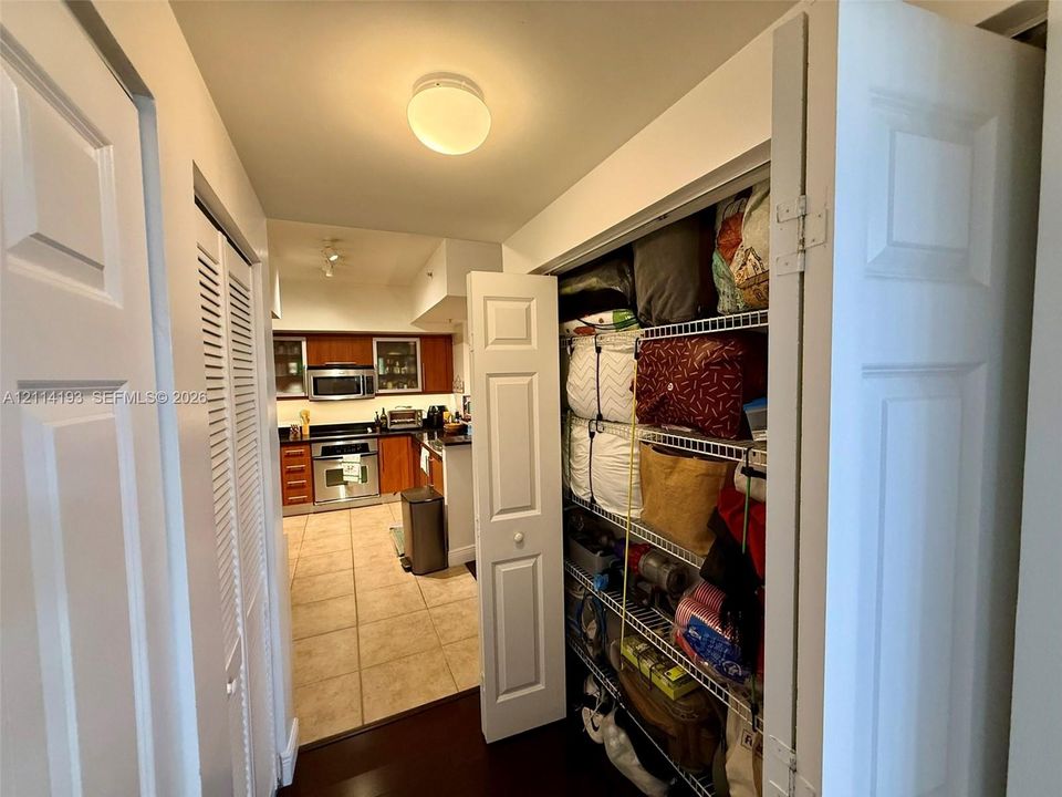 For Rent: $3,100 (1 beds, 1 baths, 797 Square Feet)