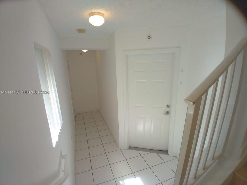 For Sale: $460,000 (2 beds, 2 baths, 1361 Square Feet)