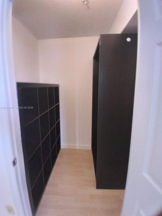 For Sale: $460,000 (2 beds, 2 baths, 1361 Square Feet)