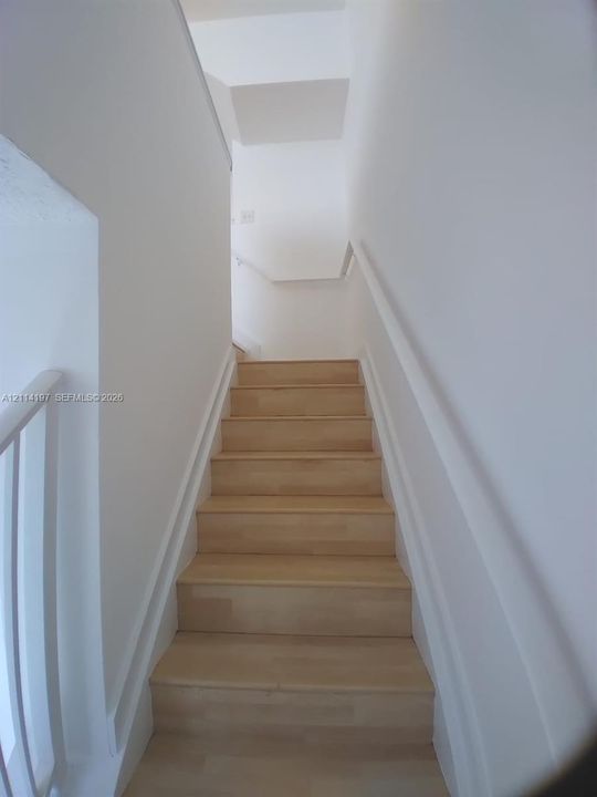 For Sale: $460,000 (2 beds, 2 baths, 1361 Square Feet)