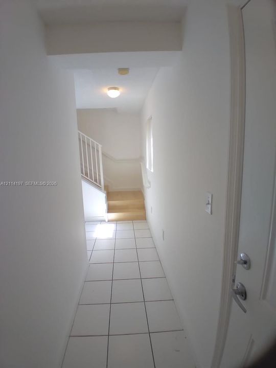 For Sale: $460,000 (2 beds, 2 baths, 1361 Square Feet)