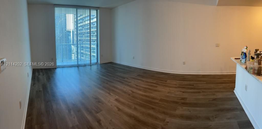 В аренду: $3,300 (1 спален, 1 ванн, 769 Квадратных фут)