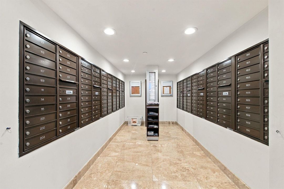 37-web-or-mls-5200-n-ocean-blvd-1112