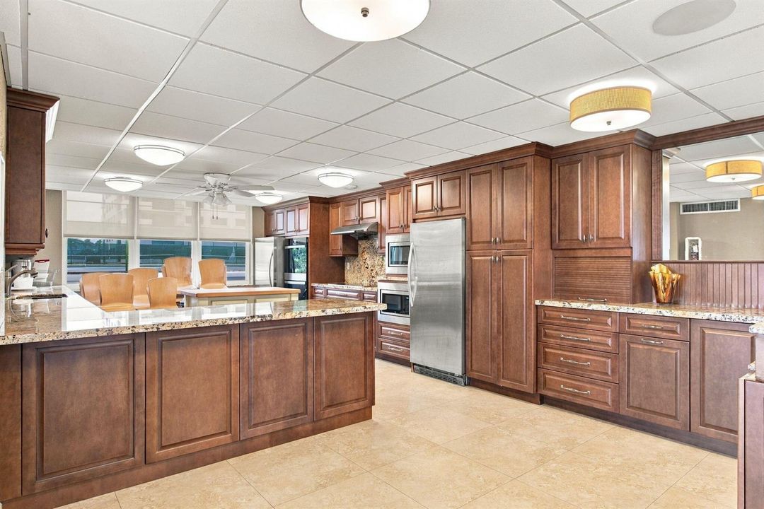 39-web-or-mls-5200-n-ocean-blvd-1112