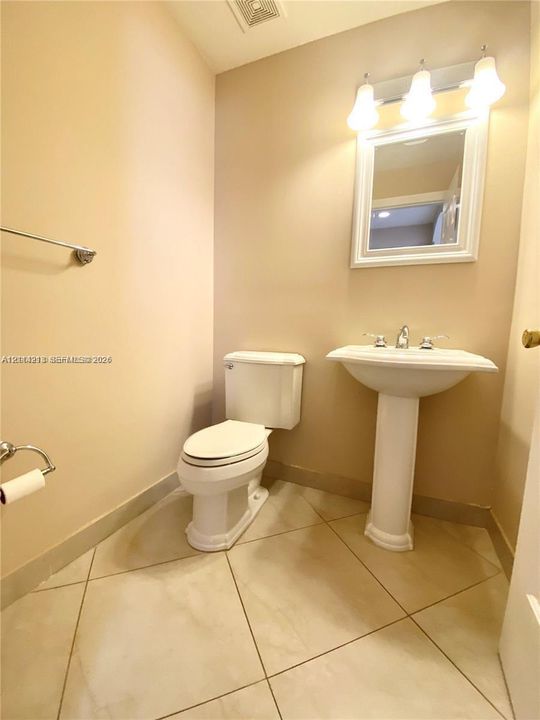 For Rent: $2,900 (2 beds, 2 baths, 1950 Square Feet)