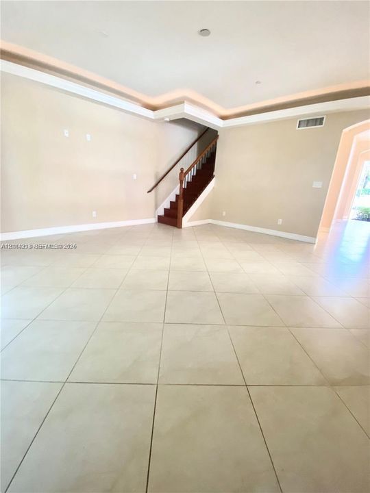 For Rent: $2,900 (2 beds, 2 baths, 1950 Square Feet)