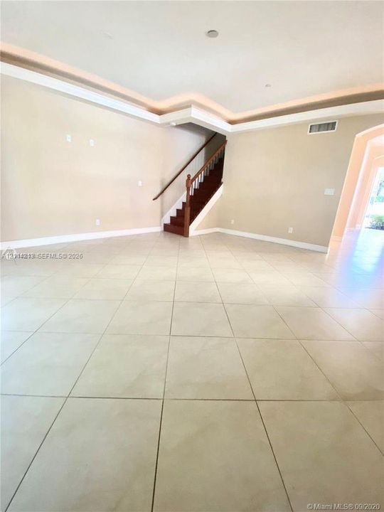 For Rent: $2,900 (2 beds, 2 baths, 1950 Square Feet)