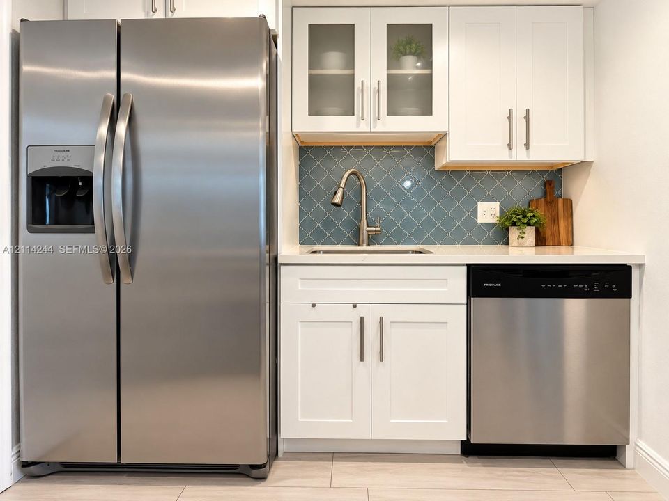 出租: $2,200 (2 贝兹, 1 浴室, 880 平方英尺)