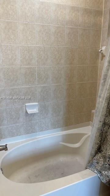 В аренду: $2,800 (3 спален, 2 ванн, 1385 Квадратных фут)
