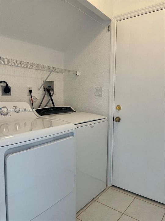 En Renta: $3,750 (4 camas, 3 baños, 2152 Pies cuadrados)