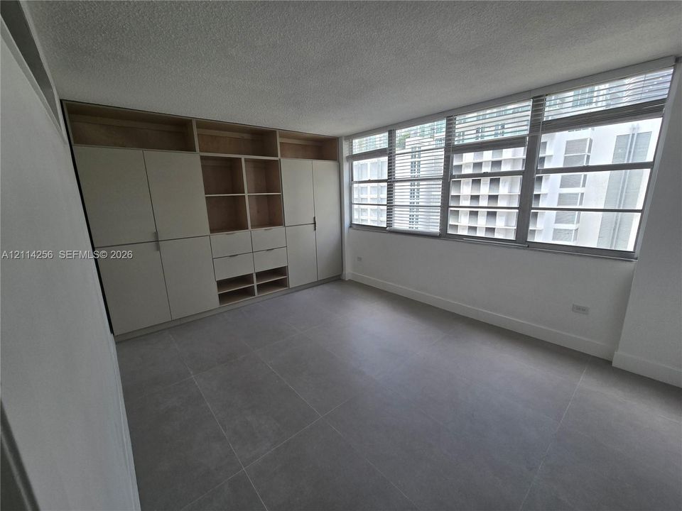 For Rent: $2,900 (1 beds, 1 baths, 580 Square Feet)