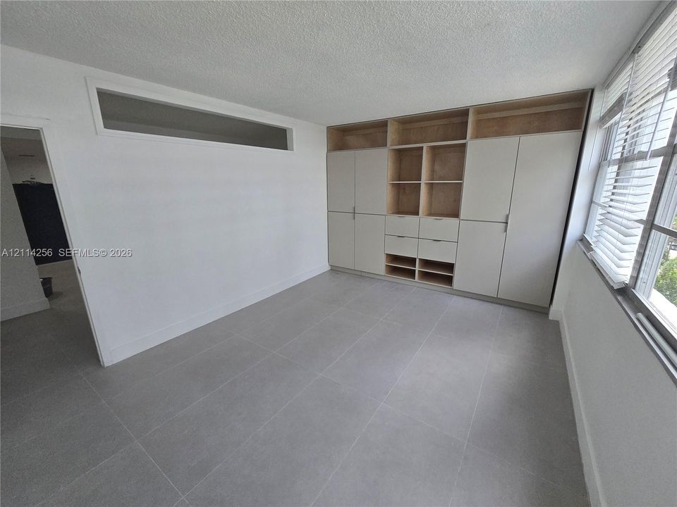 For Rent: $2,900 (1 beds, 1 baths, 580 Square Feet)