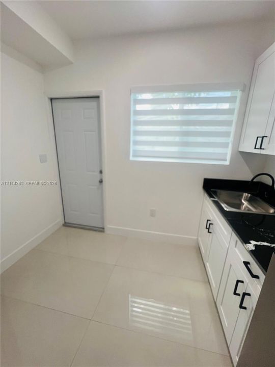 For Rent: $1,600 (1 beds, 1 baths, 549 Square Feet)