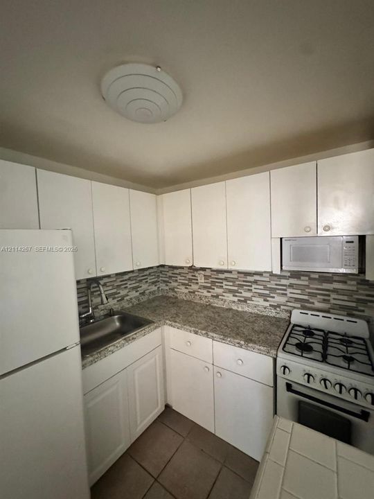 В аренду: $1,625 (1 спален, 1 ванн, 583 Квадратных фут)
