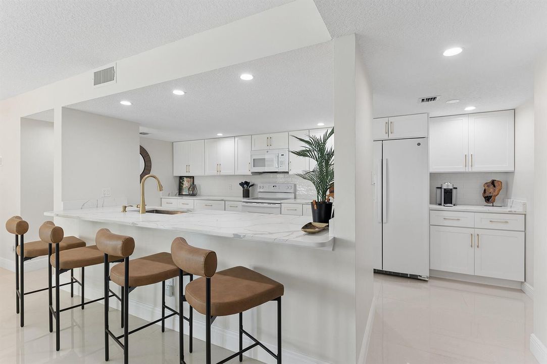 Kitchen bar