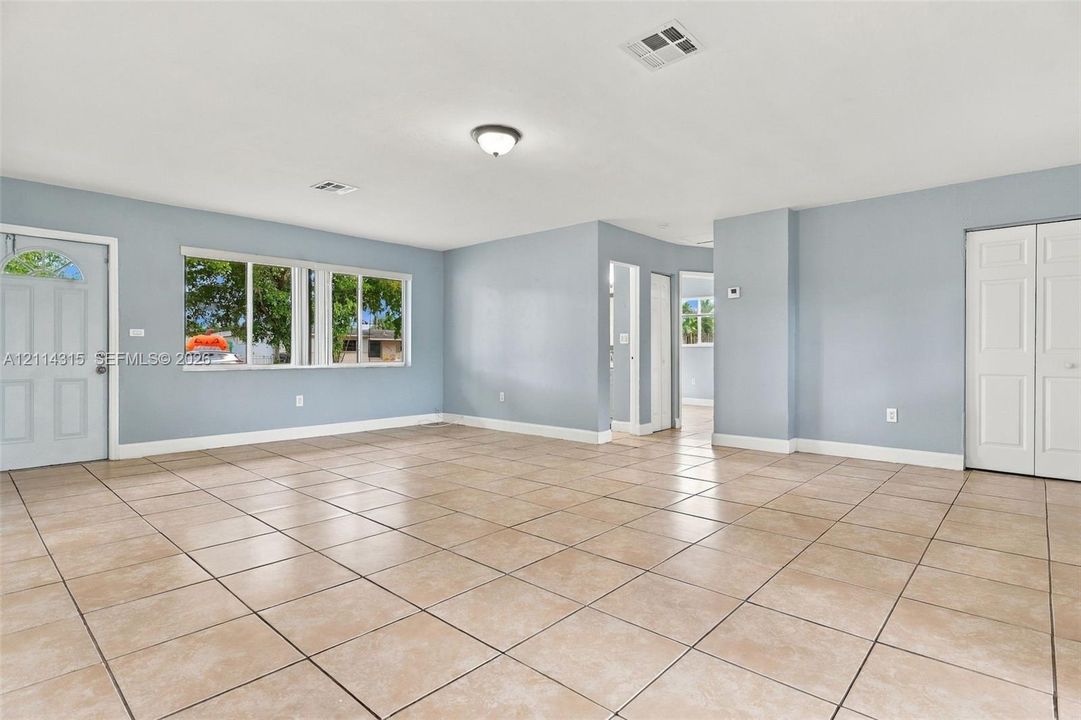 For Sale: $514,900 (3 beds, 2 baths, 1080 Square Feet)