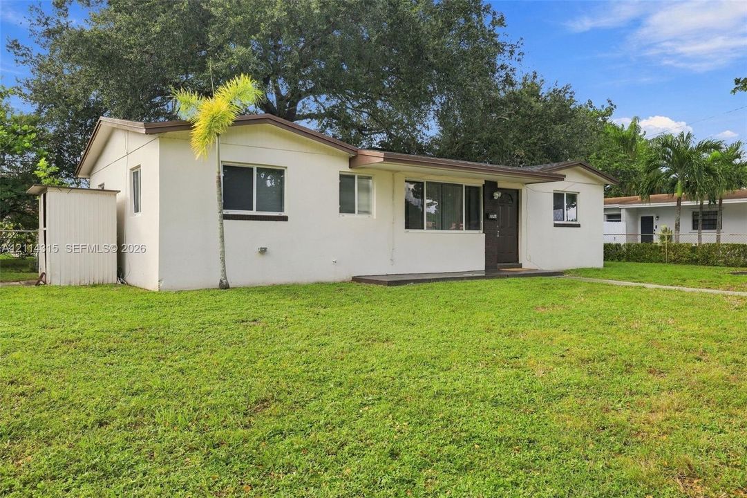 For Sale: $514,900 (3 beds, 2 baths, 1080 Square Feet)