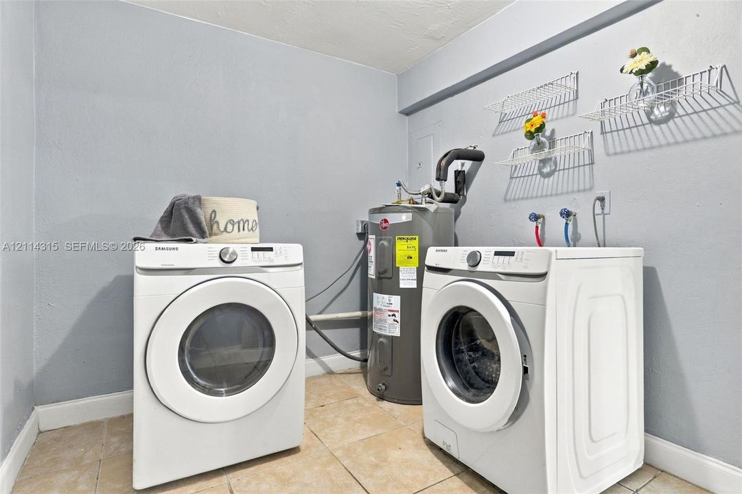 For Sale: $514,900 (3 beds, 2 baths, 1080 Square Feet)