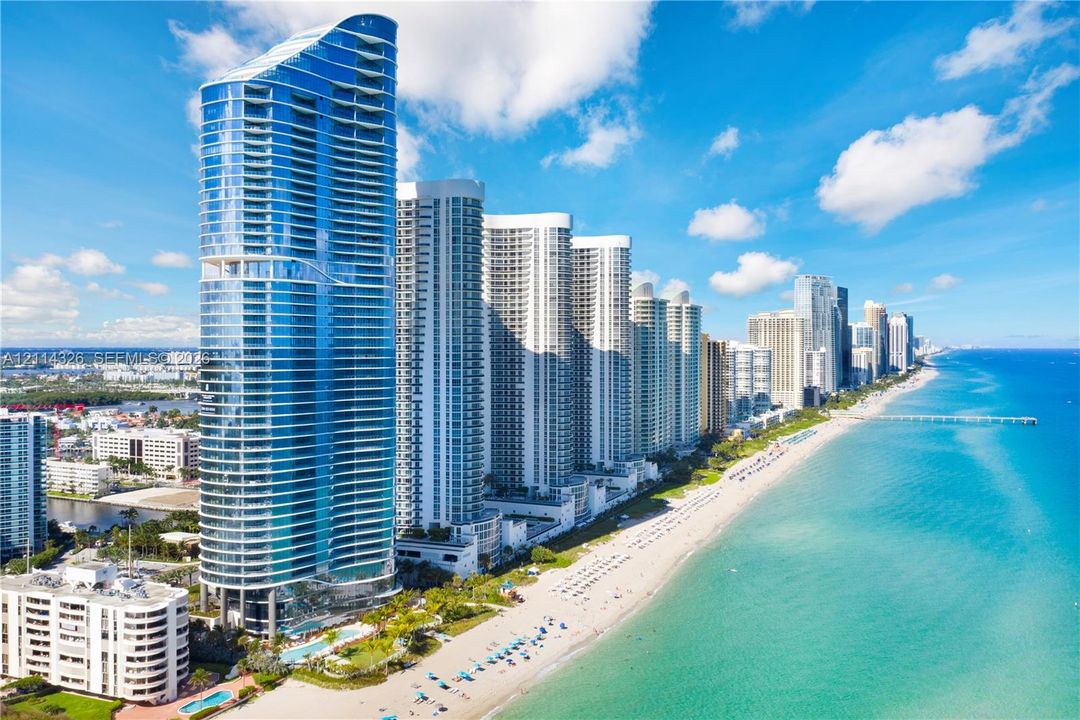 For Sale: $7,448,000 (3 beds, 4 baths, 3080 Square Feet)