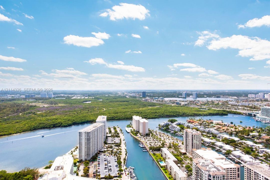 For Sale: $7,448,000 (3 beds, 4 baths, 3080 Square Feet)