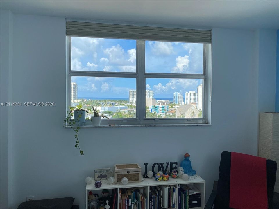 For Rent: $2,450 (1 beds, 1 baths, 780 Square Feet)