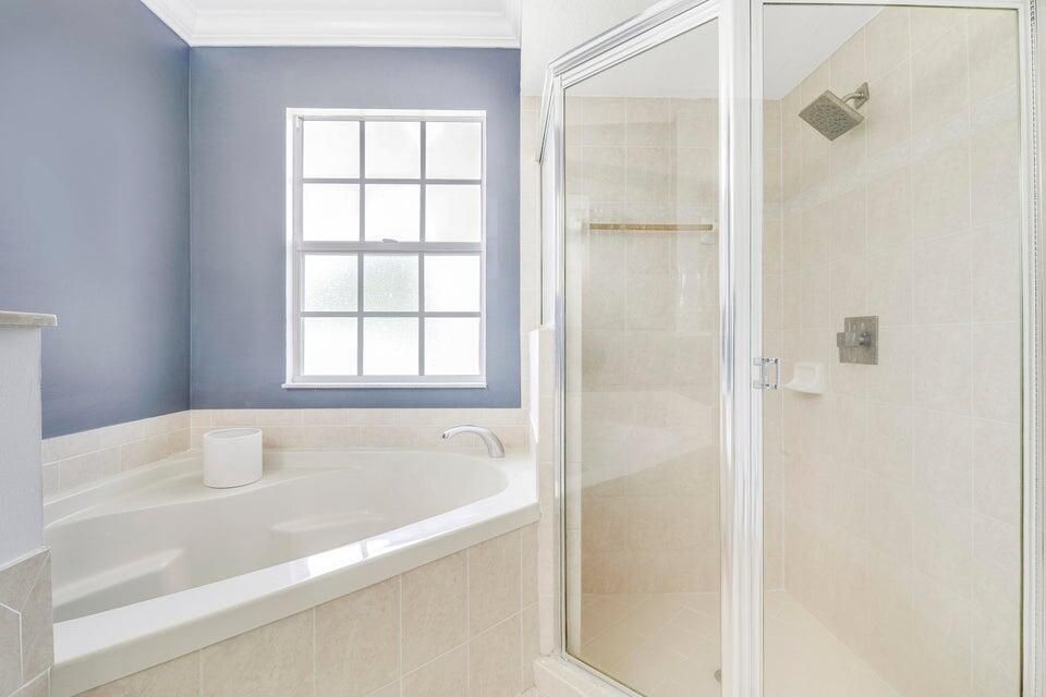 Owners bath2