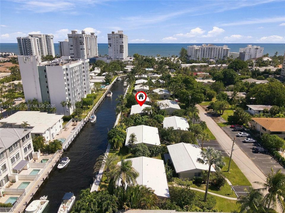 For Sale: $900,000 (2 beds, 2 baths, 1270 Square Feet)