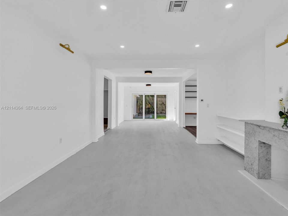 For Rent: $6,500 (3 beds, 3 baths, 1782 Square Feet)