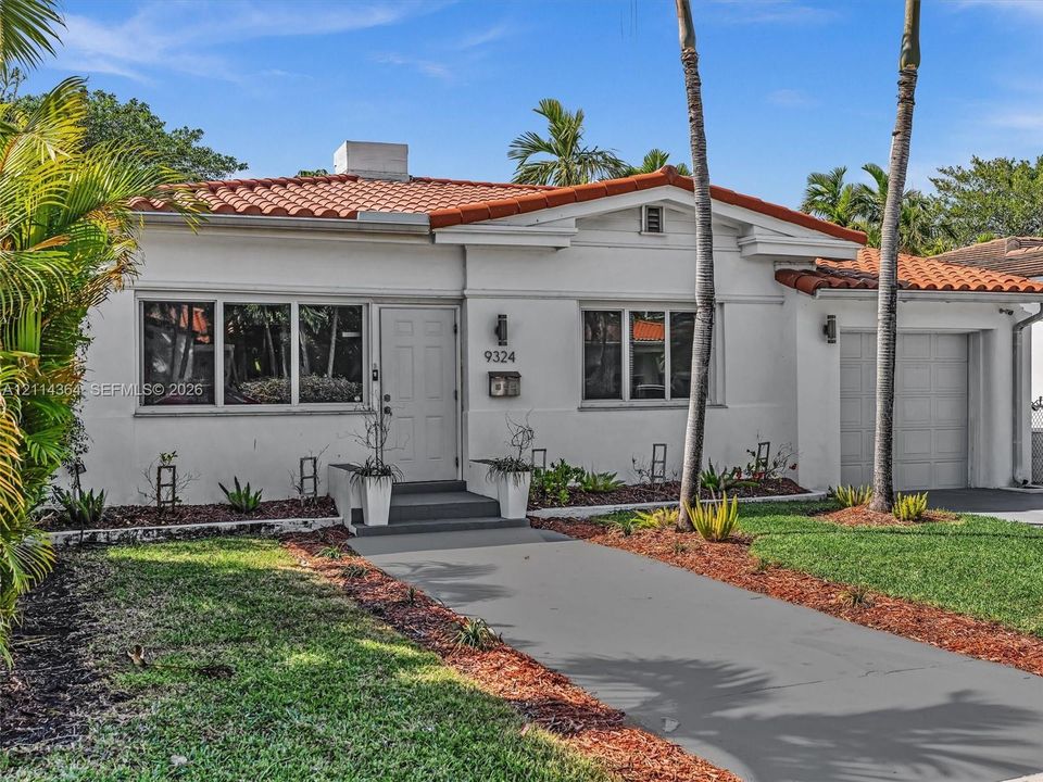 For Rent: $6,500 (3 beds, 3 baths, 1782 Square Feet)