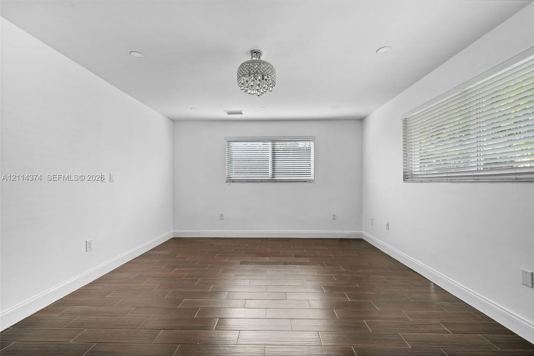 For Sale: $1,950,000 (4 beds, 3 baths, 2573 Square Feet)