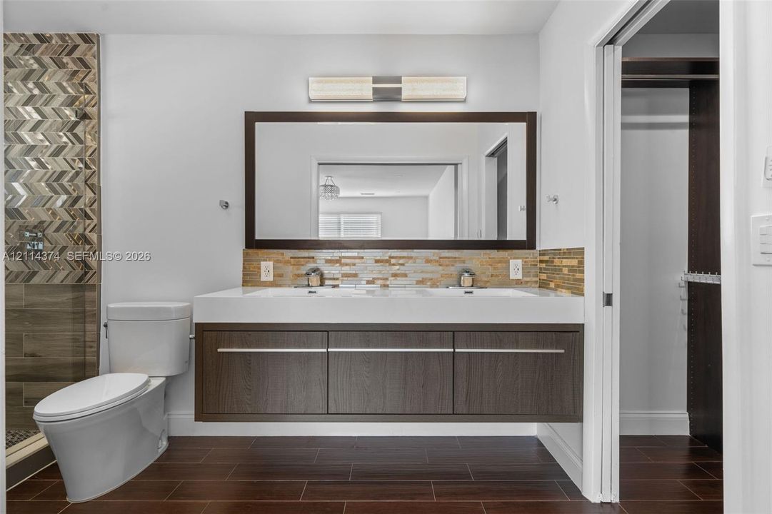 For Sale: $1,950,000 (4 beds, 3 baths, 2573 Square Feet)