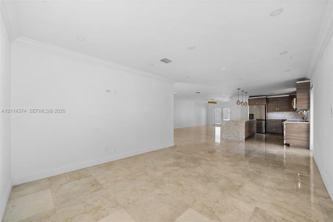 For Sale: $1,950,000 (4 beds, 3 baths, 2573 Square Feet)