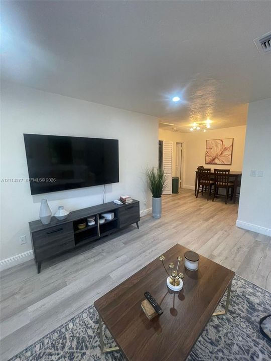 En Renta: $1,975 (1 camas, 1 baños, 800 Pies cuadrados)