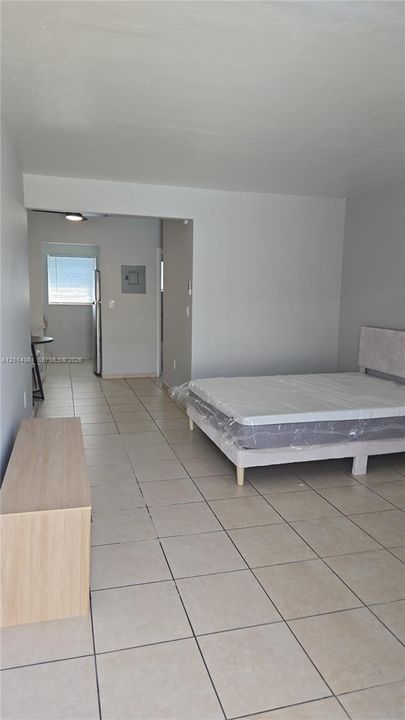 For Rent: $1,600 (0 beds, 1 baths, 400 Square Feet)