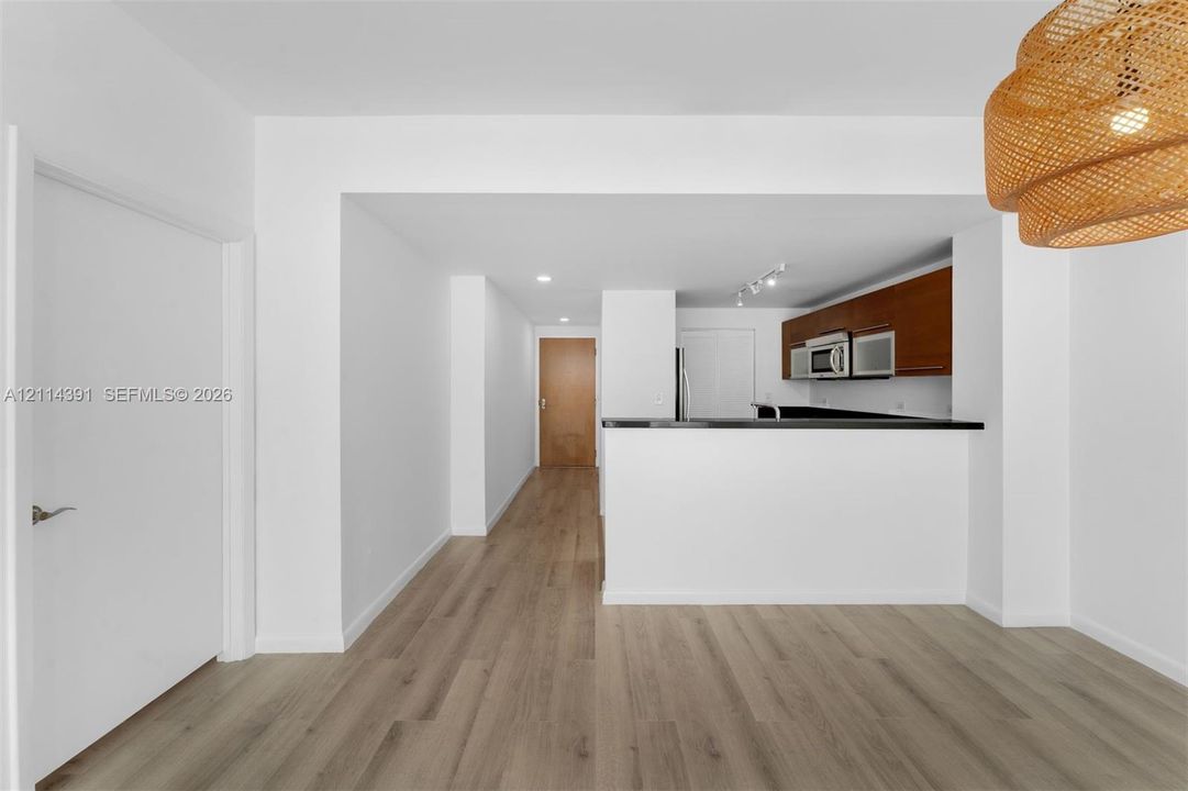 На продажу: $370,000 (1 спален, 1 ванн, 806 Квадратных фут)