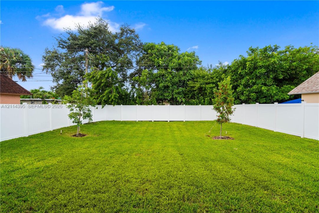 For Sale: $625,000 (3 beds, 3 baths, 1600 Square Feet)