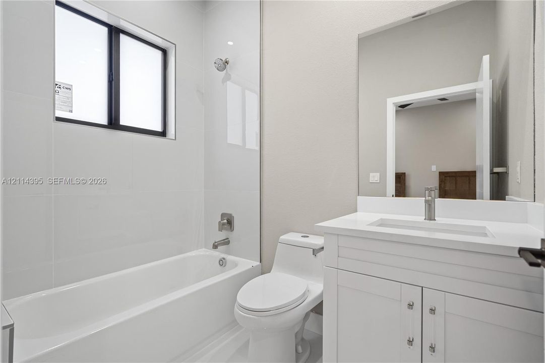 For Sale: $625,000 (3 beds, 3 baths, 1600 Square Feet)