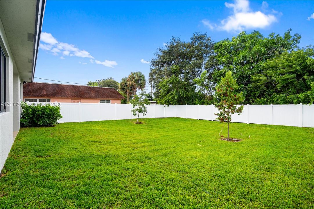 For Sale: $625,000 (3 beds, 3 baths, 1600 Square Feet)