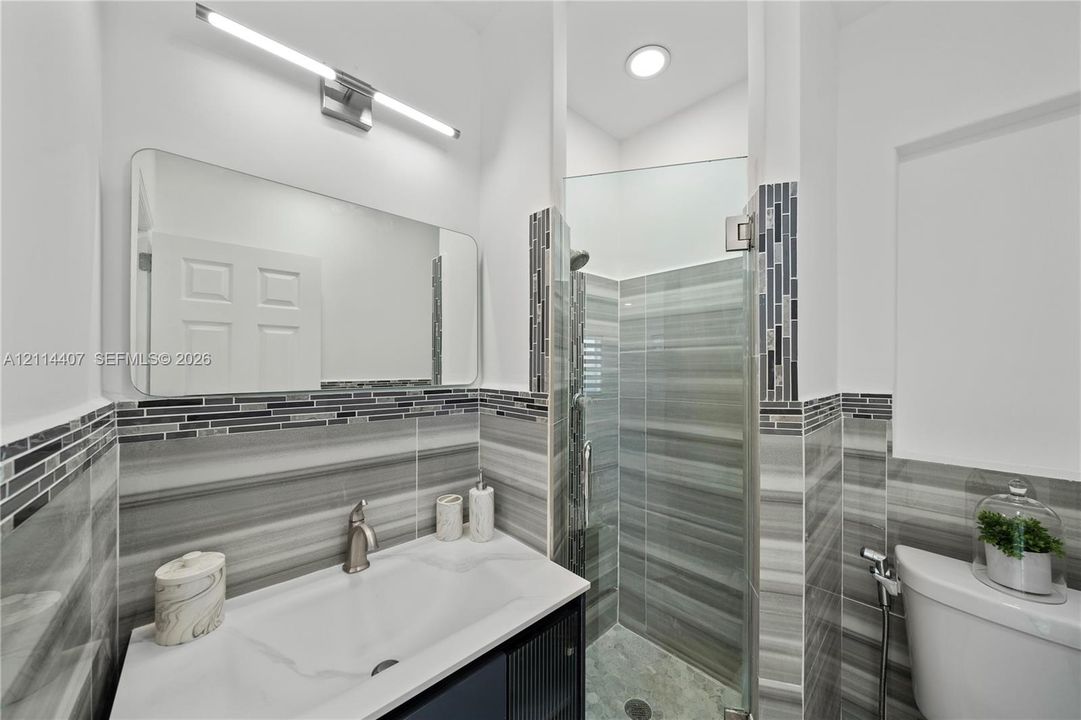 В аренду: $3,275 (2 спален, 2 ванн, 2562 Квадратных фут)