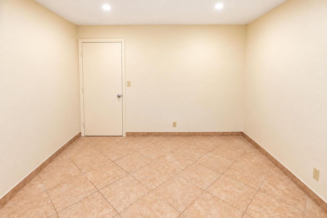 MLS_Ready_Bedroom_DSC04444