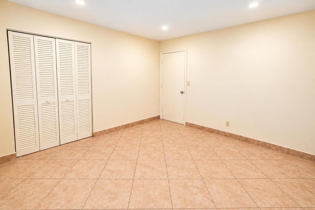 MLS_Ready_Bedroom_DSC04446