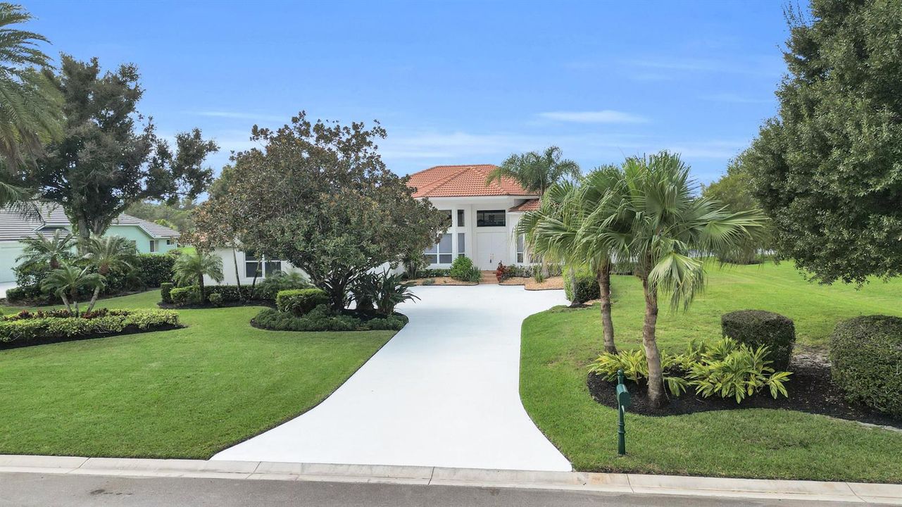 8004 Plantation Lakes Dr - 52