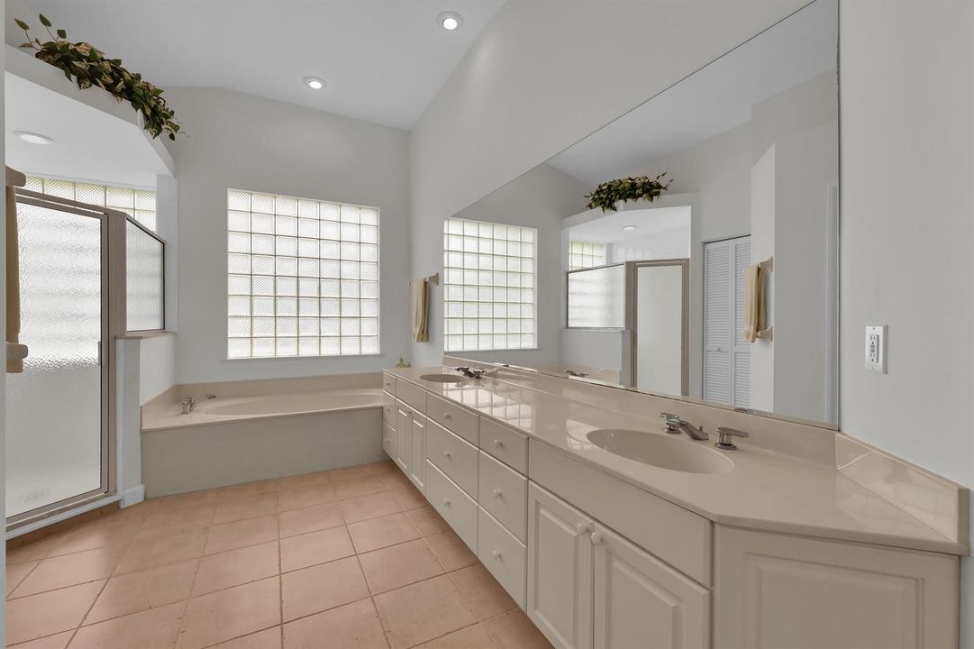 8004 Plantation Lakes Dr - 28