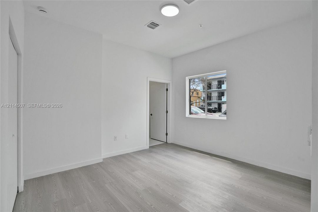 В аренду: $2,245 (1 спален, 1 ванн, 0 Квадратных фут)
