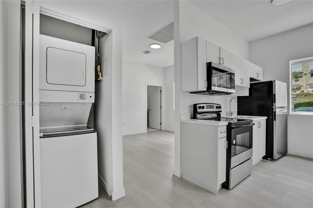 В аренду: $2,245 (1 спален, 1 ванн, 0 Квадратных фут)