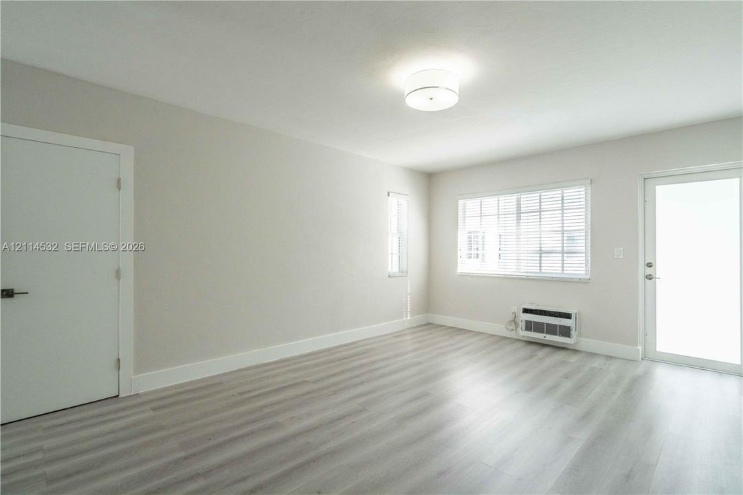 For Rent: $1,811 (0 beds, 1 baths, 0 Square Feet)