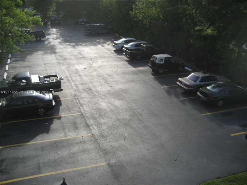 Parking Lot/Garage