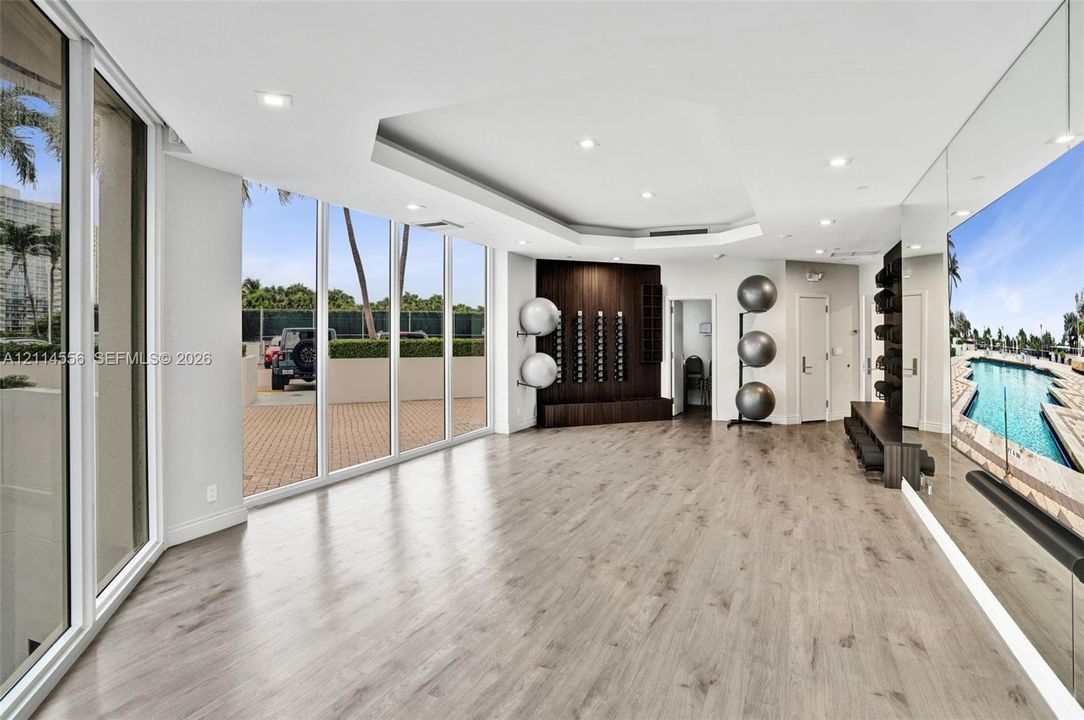 For Sale: $1,100,000 (2 beds, 2 baths, 2240 Square Feet)
