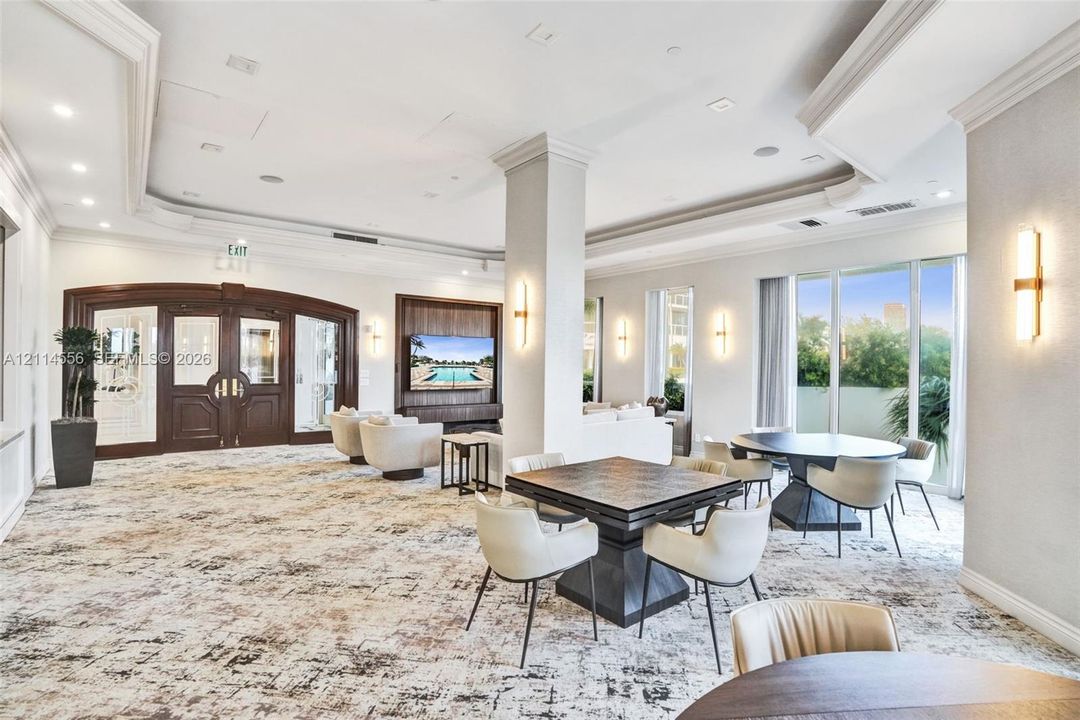For Sale: $1,100,000 (2 beds, 2 baths, 2240 Square Feet)