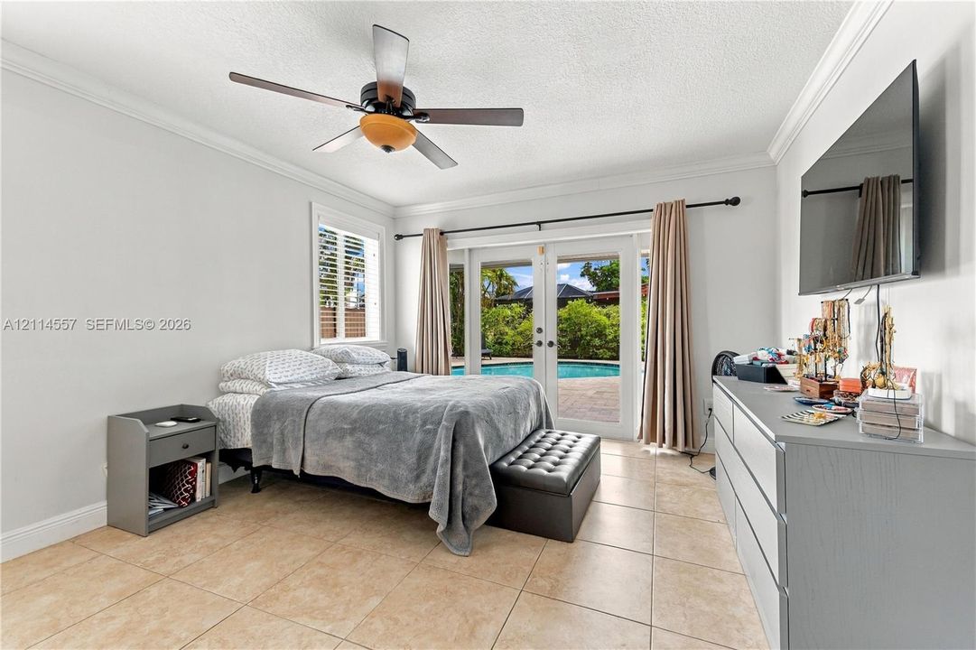 For Sale: $1,250,000 (3 beds, 2 baths, 1907 Square Feet)